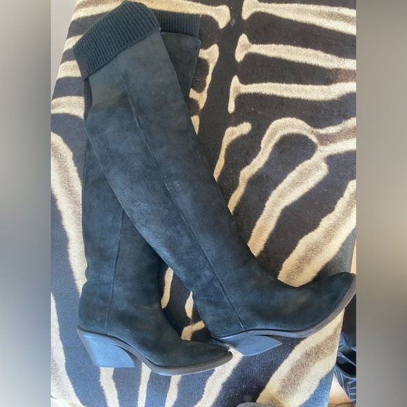 \Givenchy Tall black over the knee suede wester style boot - Picture 5 of 7